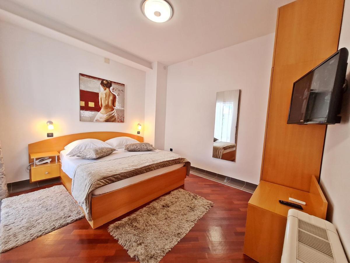 Hotel Sunce Podstrana Luaran gambar