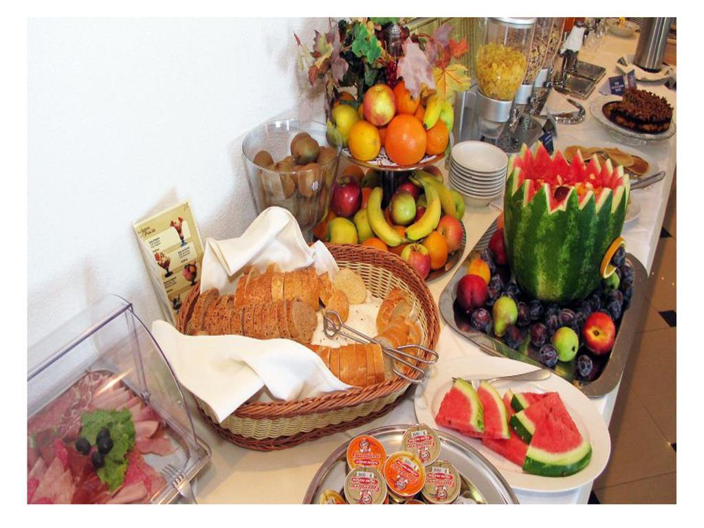 Hotel Sunce Podstrana Luaran gambar